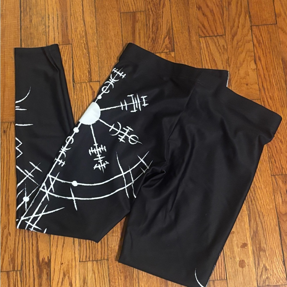 Black Graphic Women's Leggings